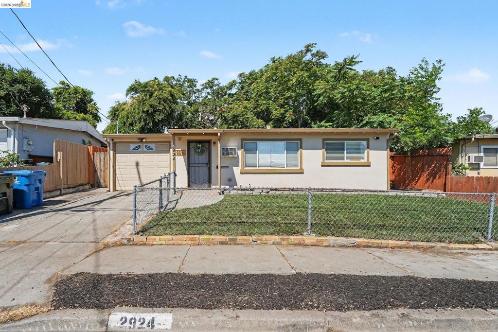 2924 Elizabeth Ln Property Photo 1