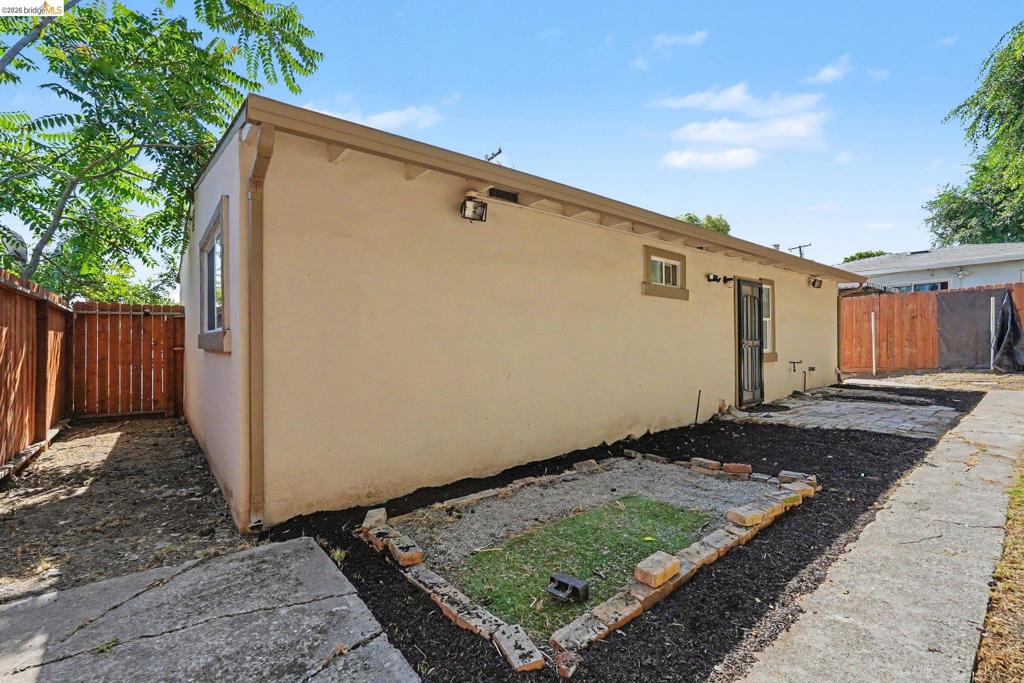 2924 Elizabeth Ln Property Photo 17