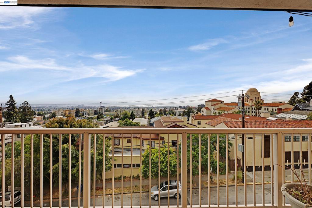 2 Panoramic Way 306 Property Photo 21
