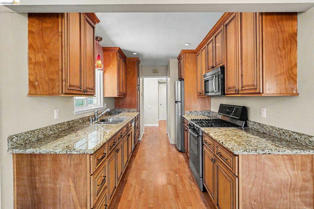 649 Moraga Way Property Photo 19
