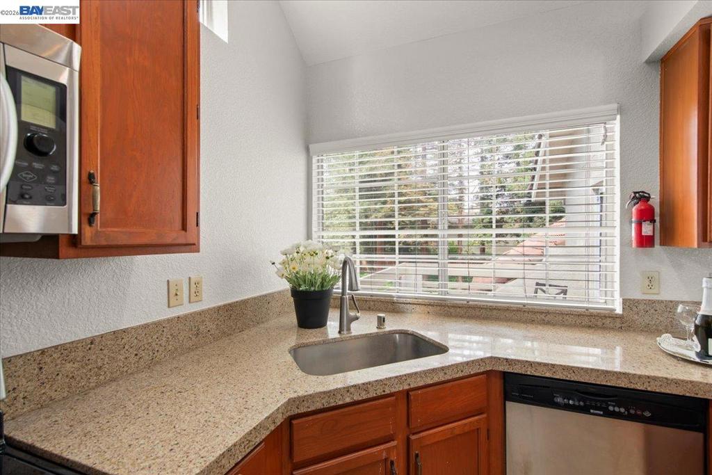 7350 Cronin Cir Property Photo 7