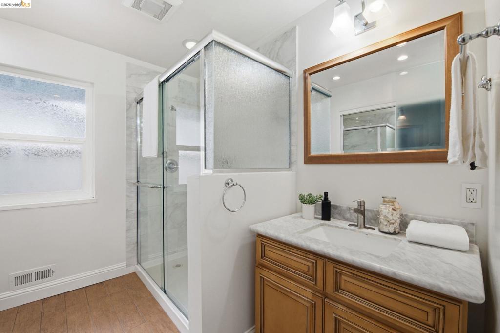8170 Surrey Ln Property Photo 40