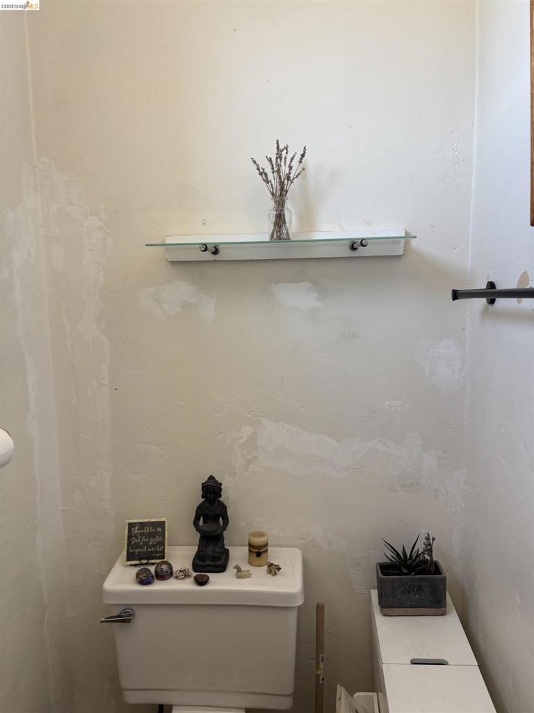 915 39th St Property Photo 18