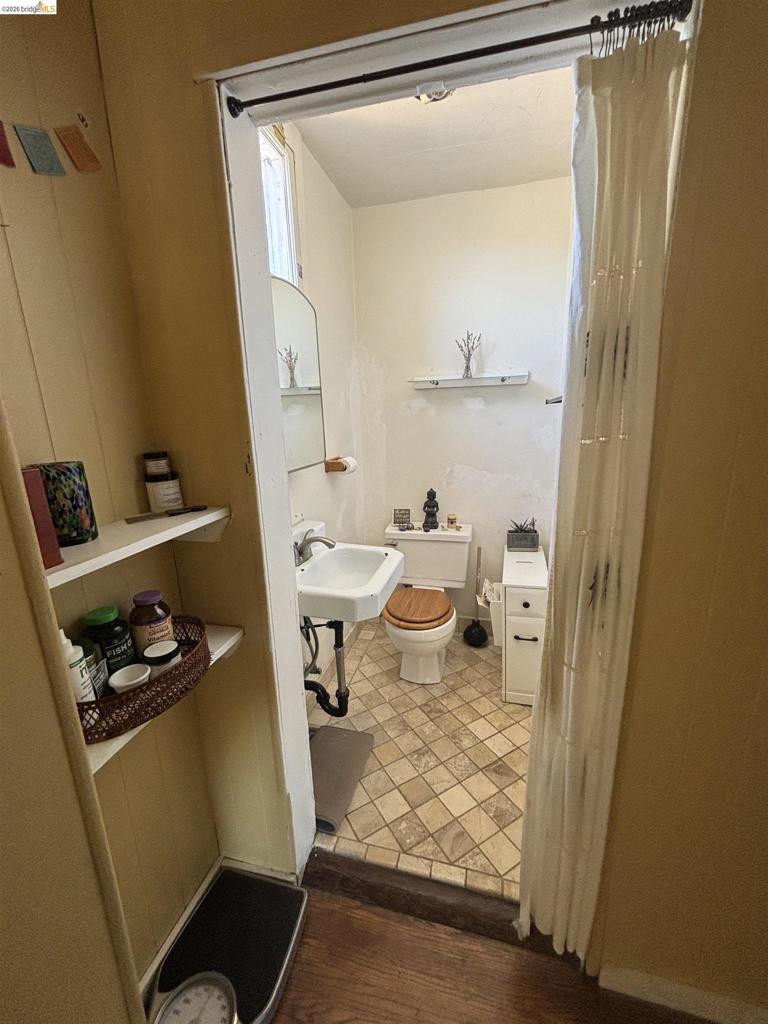 915 39th St Property Photo 20