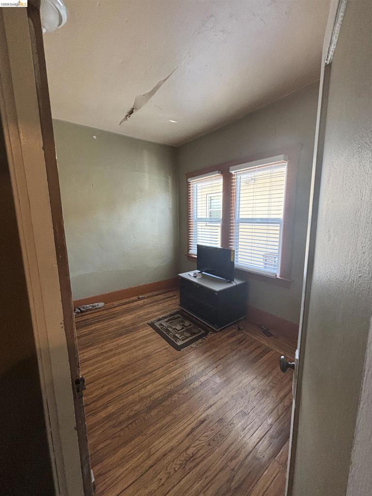 915 39th St Property Photo 23