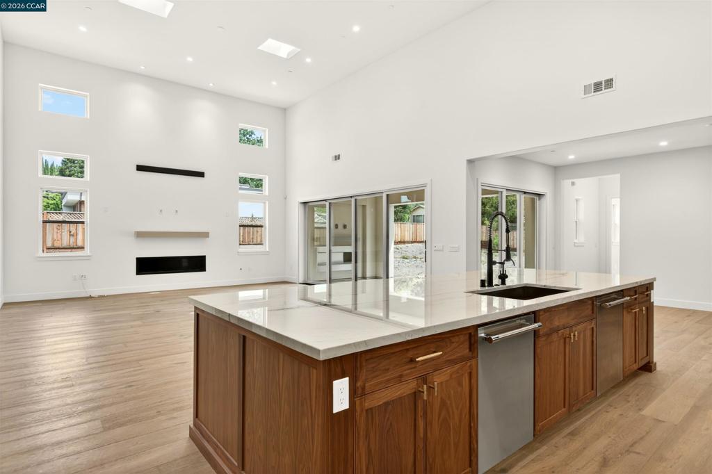 1090 Borrette Court Property Photo 7