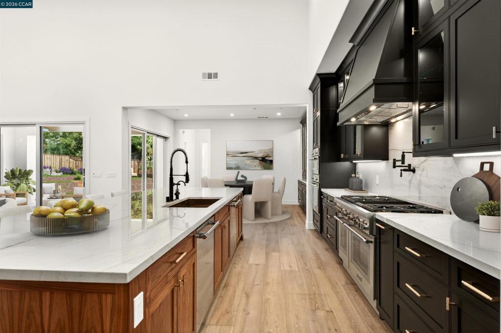 1090 Borrette Court Property Photo 10