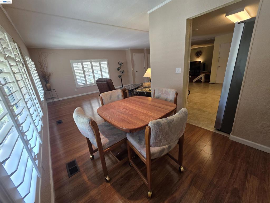 3231 Vineyard Ave Property Photo 7