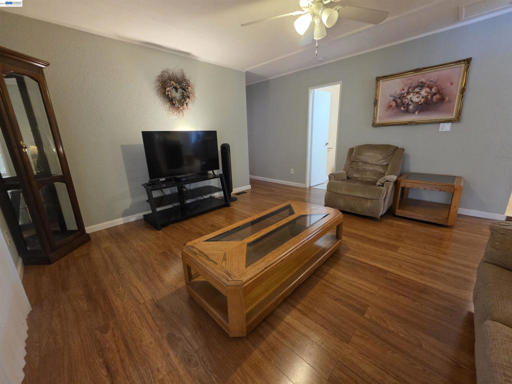 3231 Vineyard Ave Property Photo 12