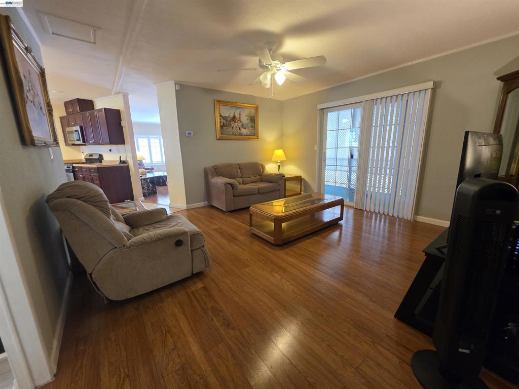 3231 Vineyard Ave Property Photo 13