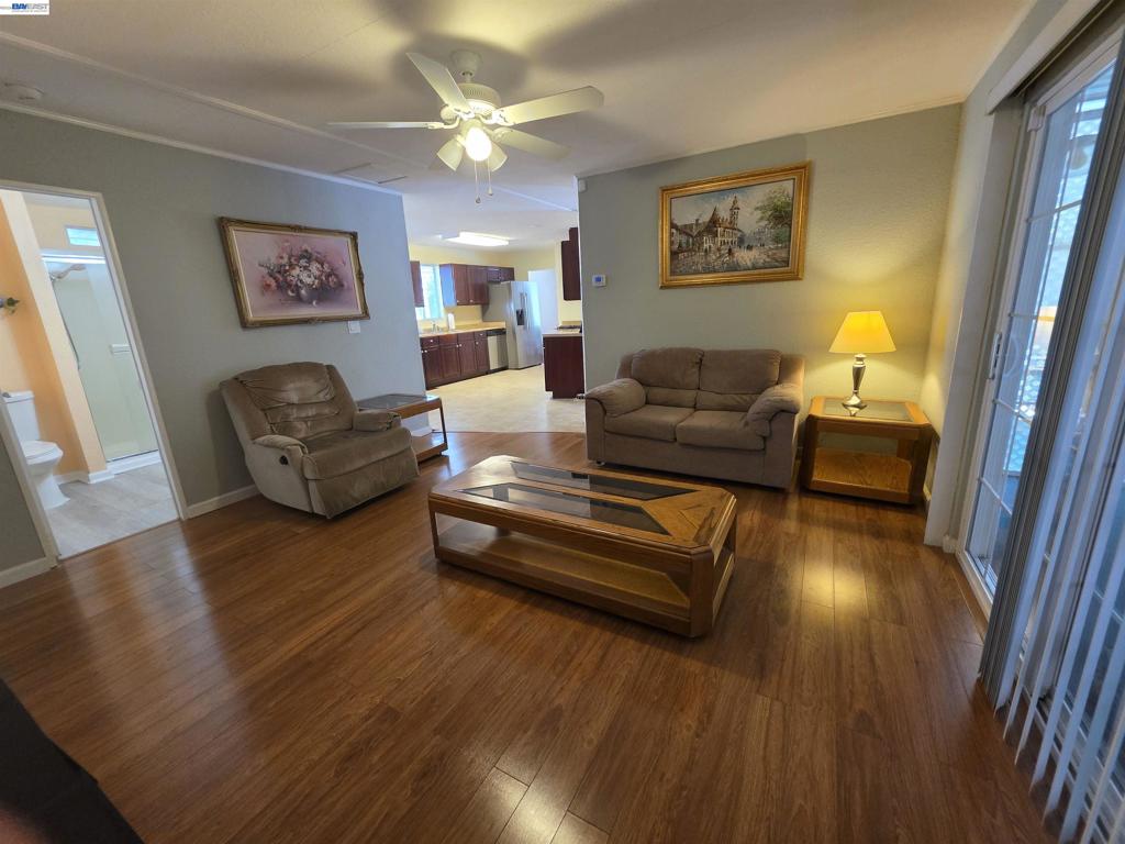 3231 Vineyard Ave Property Photo 14