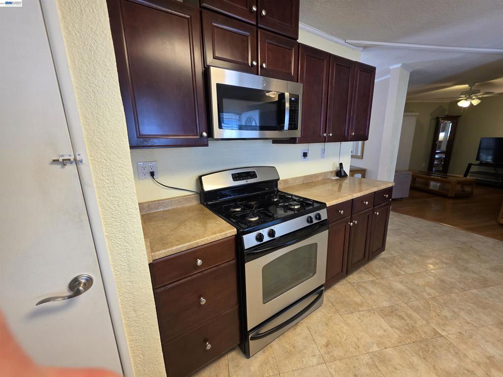 3231 Vineyard Ave Property Photo 24