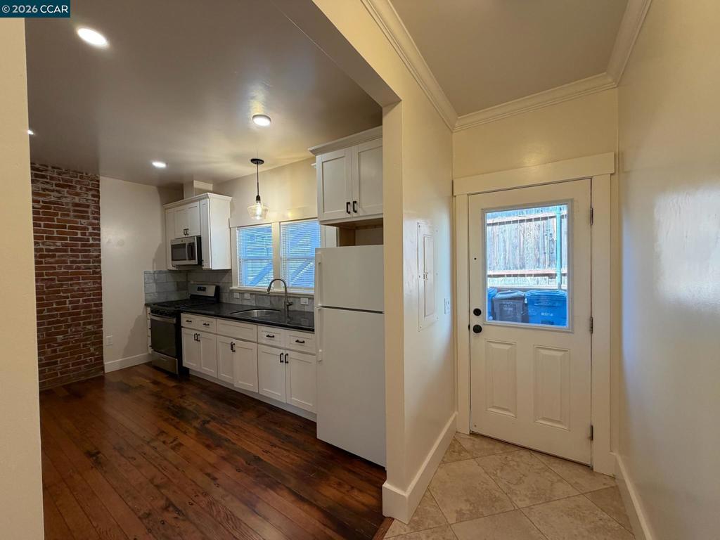 2303 Sonoma Blvd Property Photo 8