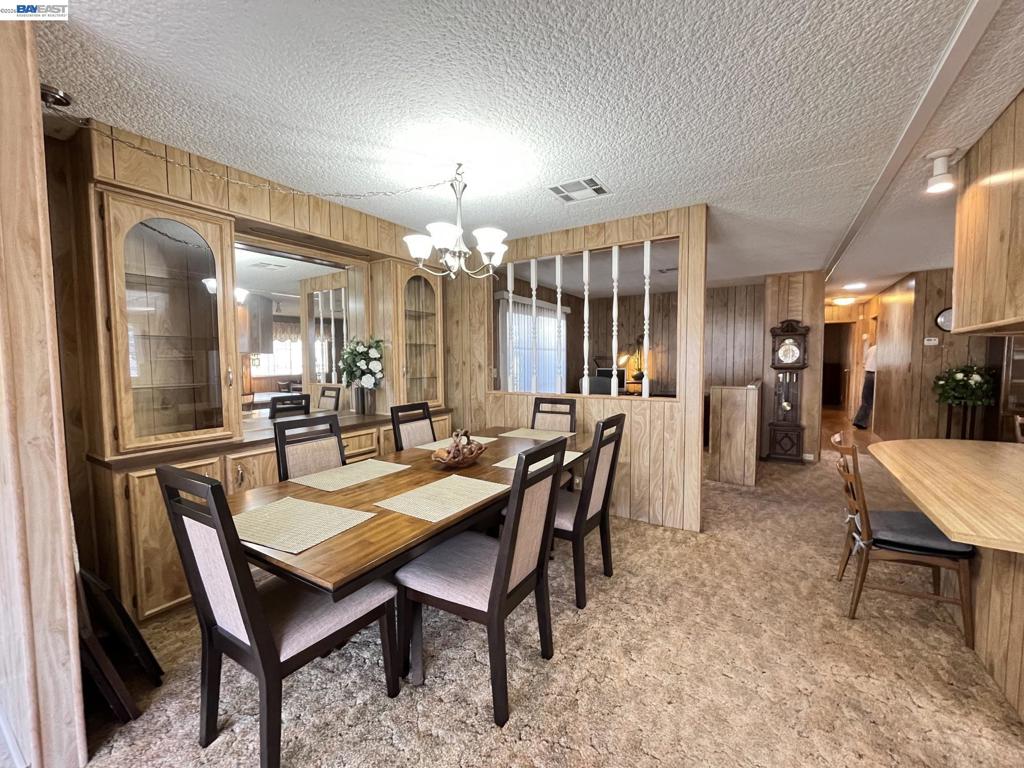 1285 Sussex Way Property Photo 5
