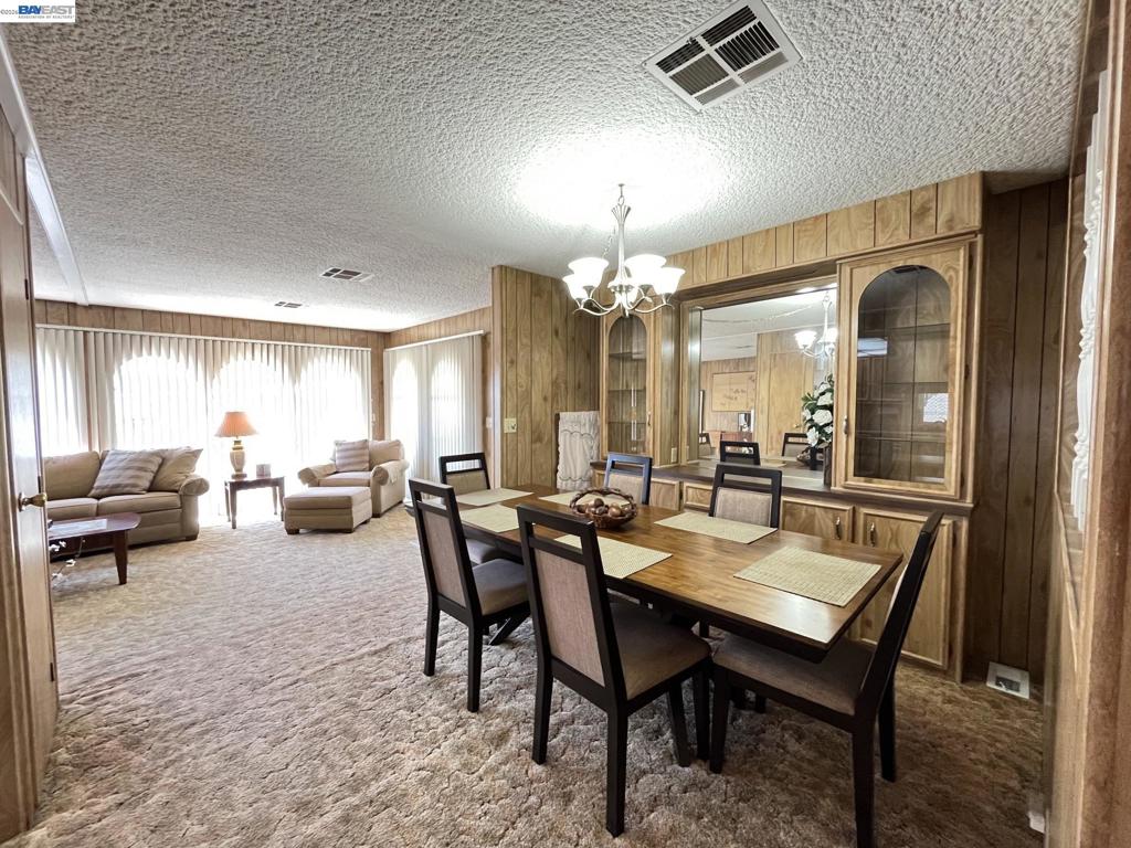 1285 Sussex Way Property Photo 7