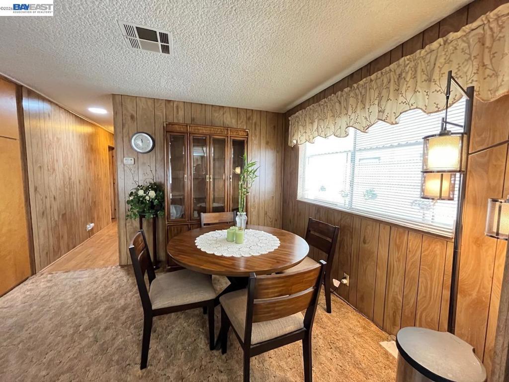 1285 Sussex Way Property Photo 17