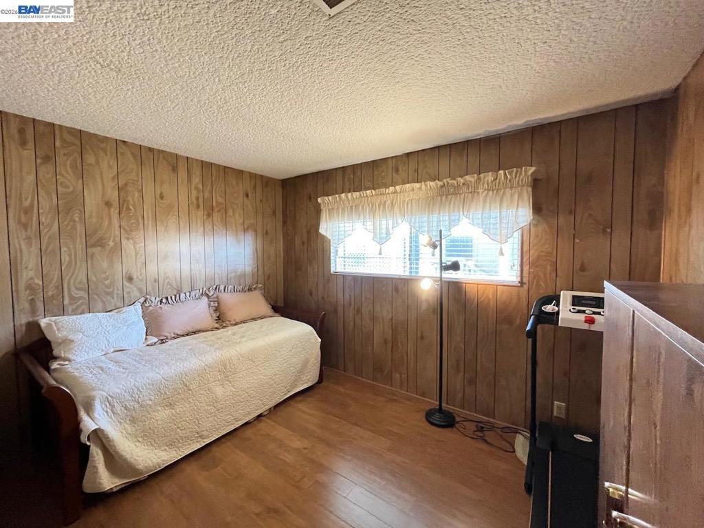 1285 Sussex Way Property Photo 27
