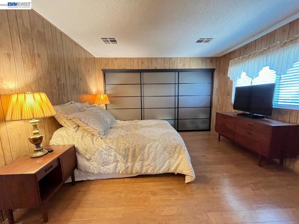 1285 Sussex Way Property Photo 29