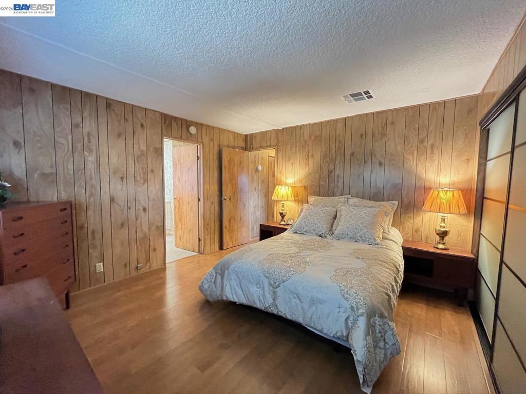 1285 Sussex Way Property Photo 30