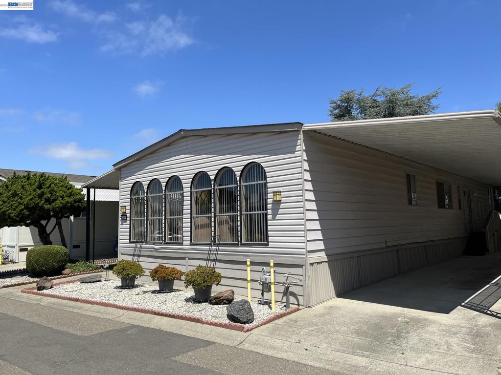 1285 Sussex Way Property Photo 39