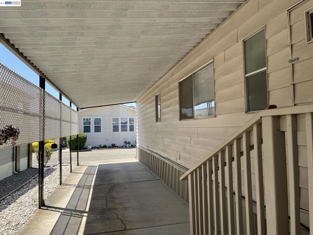 1285 Sussex Way Property Photo 45