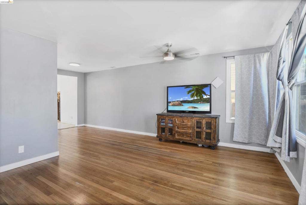 93 Atherton Ave Property Photo 12