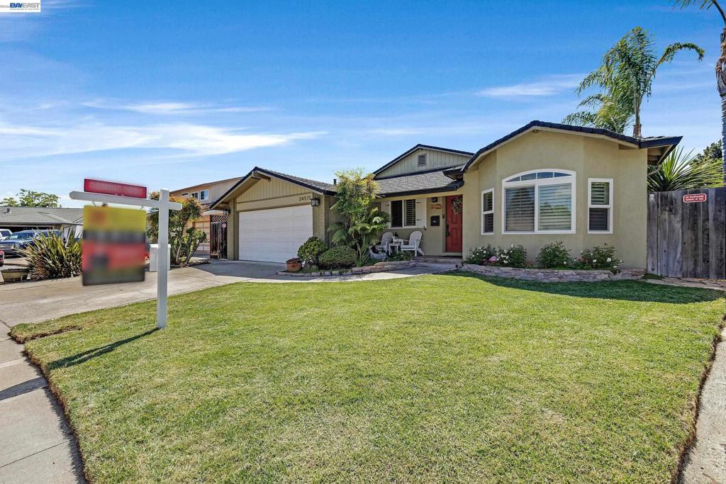 34515 Bentley Ct Property Photo 2