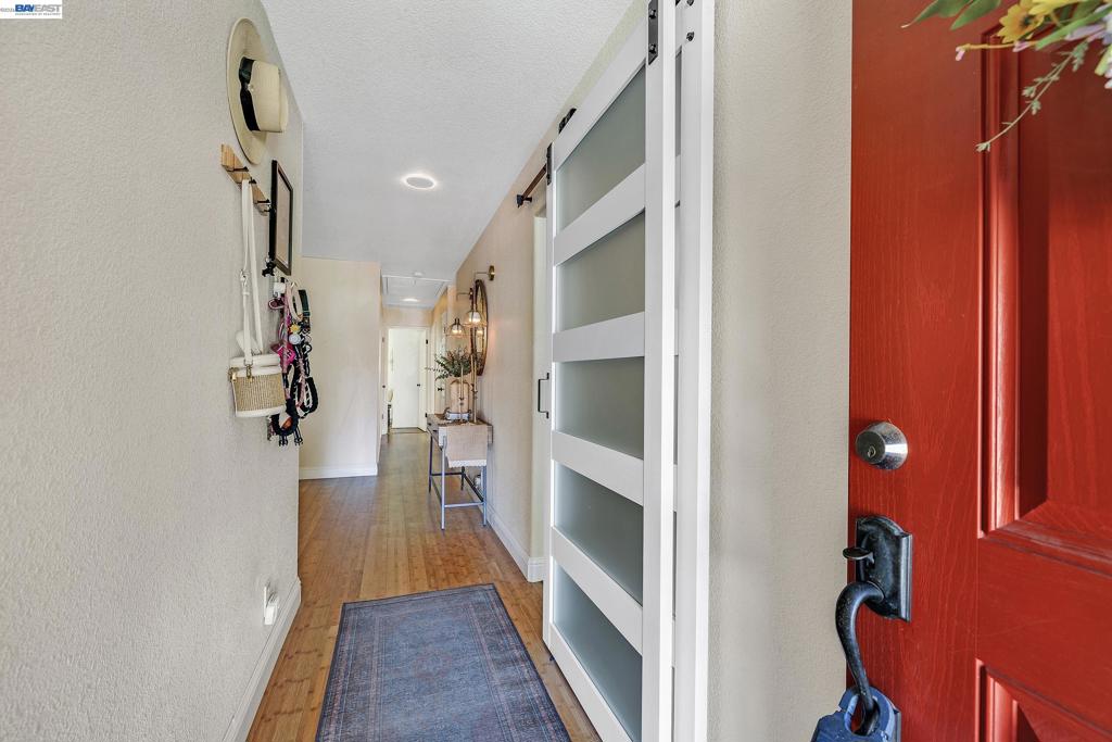 34515 Bentley Ct Property Photo 4