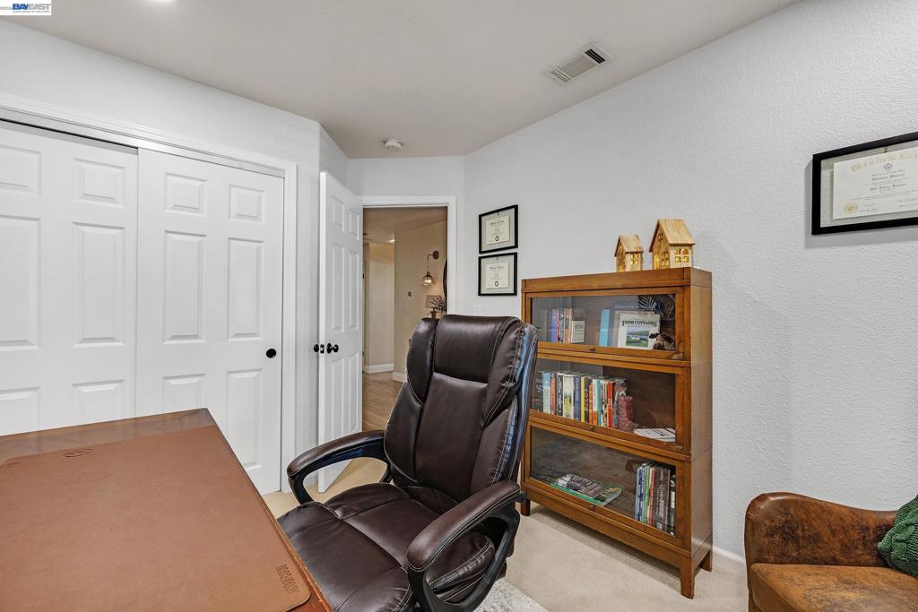 34515 Bentley Ct Property Photo 9