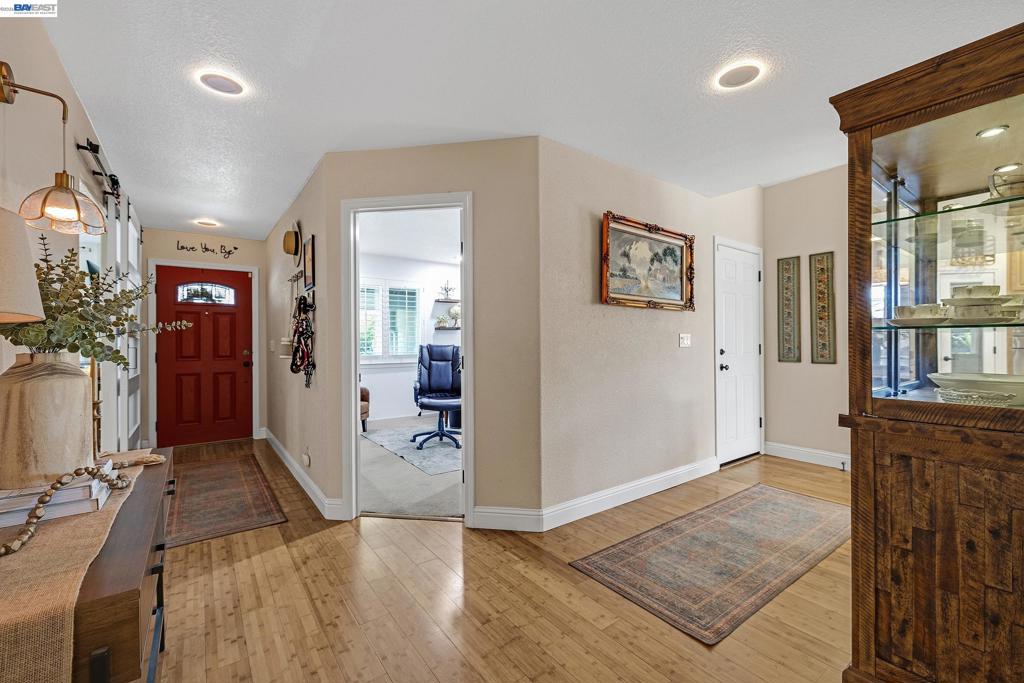 34515 Bentley Ct Property Photo 10