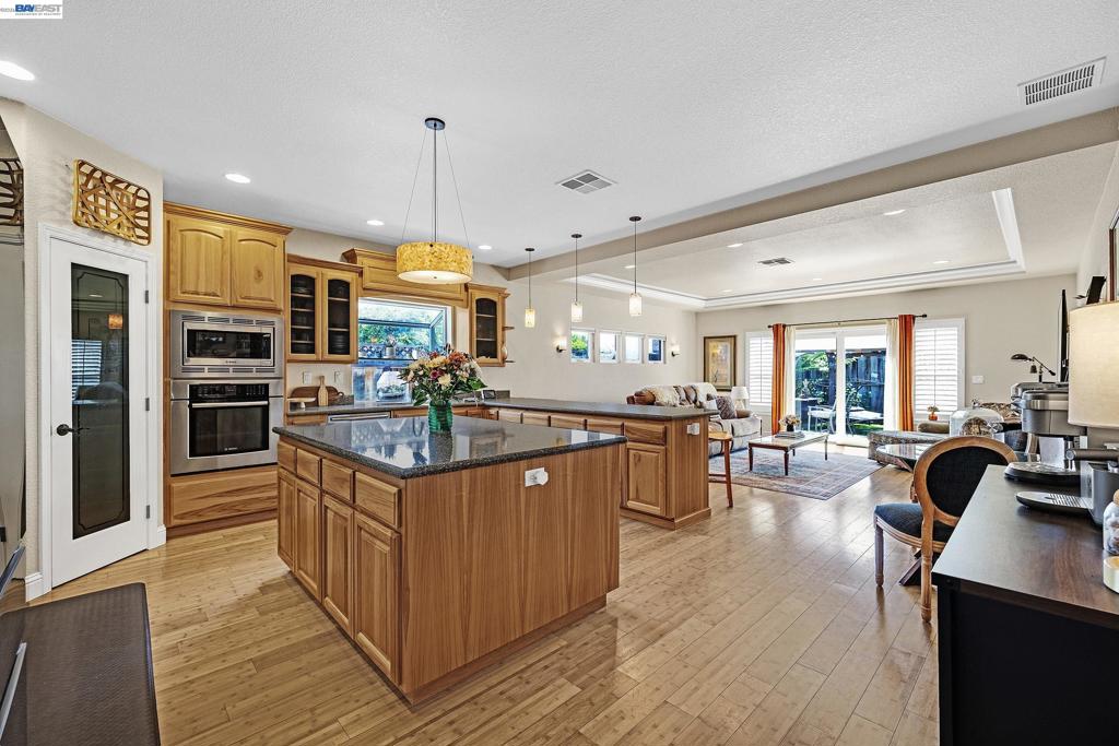 34515 Bentley Ct Property Photo 13