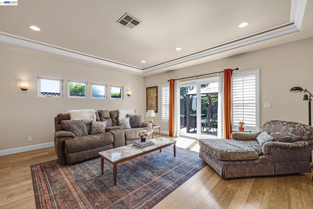 34515 Bentley Ct Property Photo 18