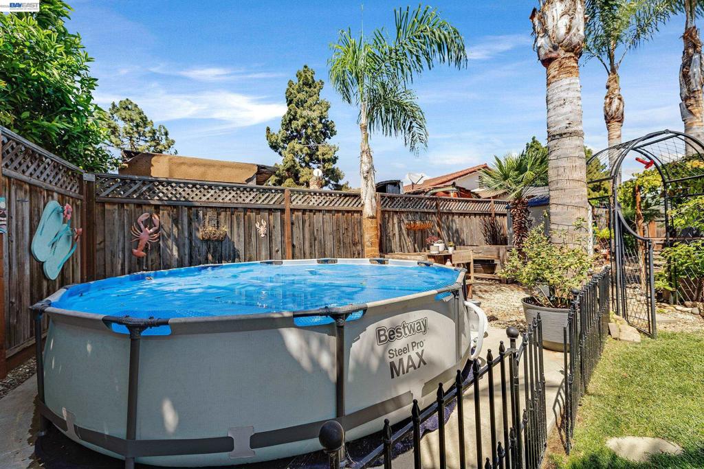 34515 Bentley Ct Property Photo 37