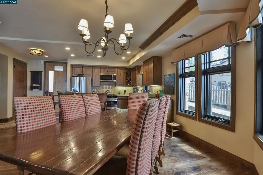 6750 North Lake Blvd 2e Property Photo 5