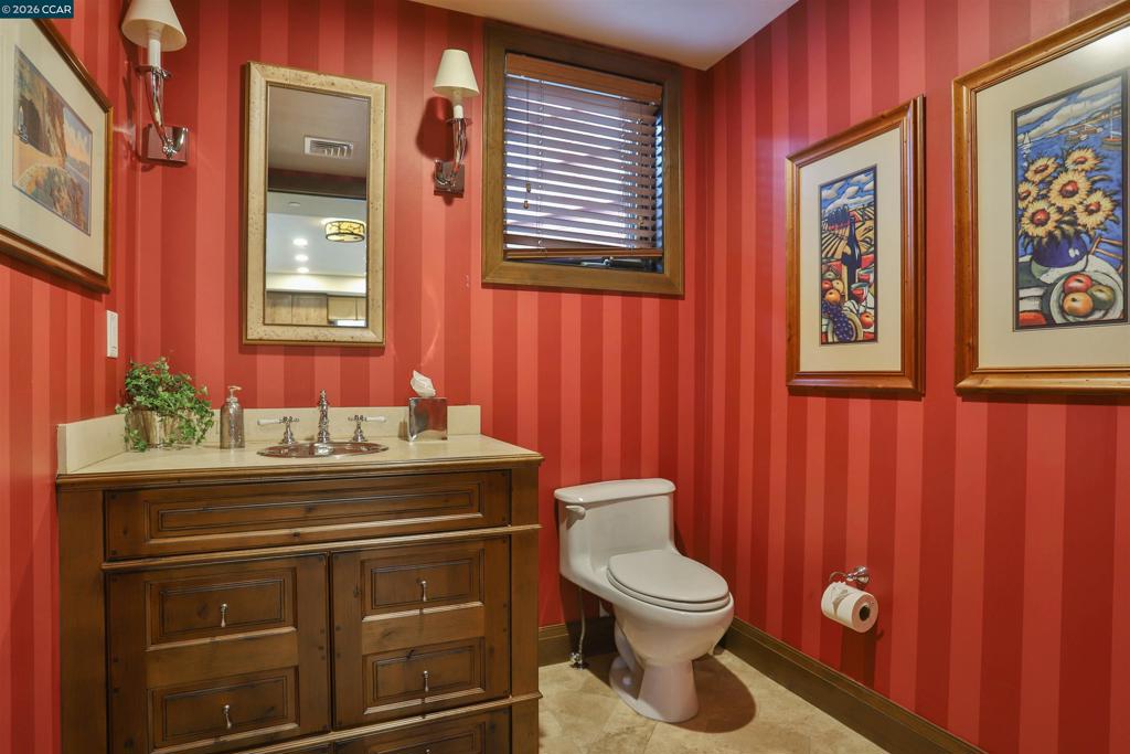 6750 North Lake Blvd 2e Property Photo 8