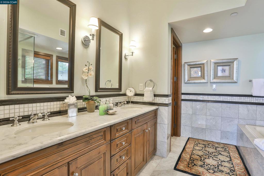 6750 North Lake Blvd 2e Property Photo 19