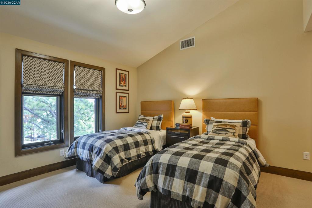 6750 North Lake Blvd 2e Property Photo 21