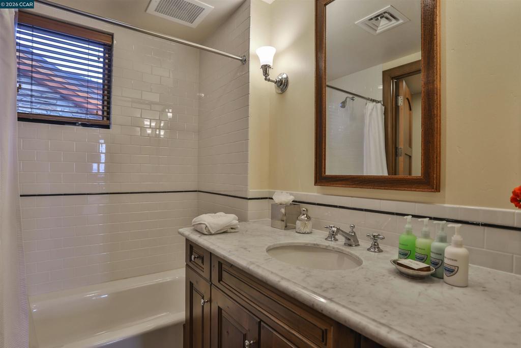 6750 North Lake Blvd 2e Property Photo 23