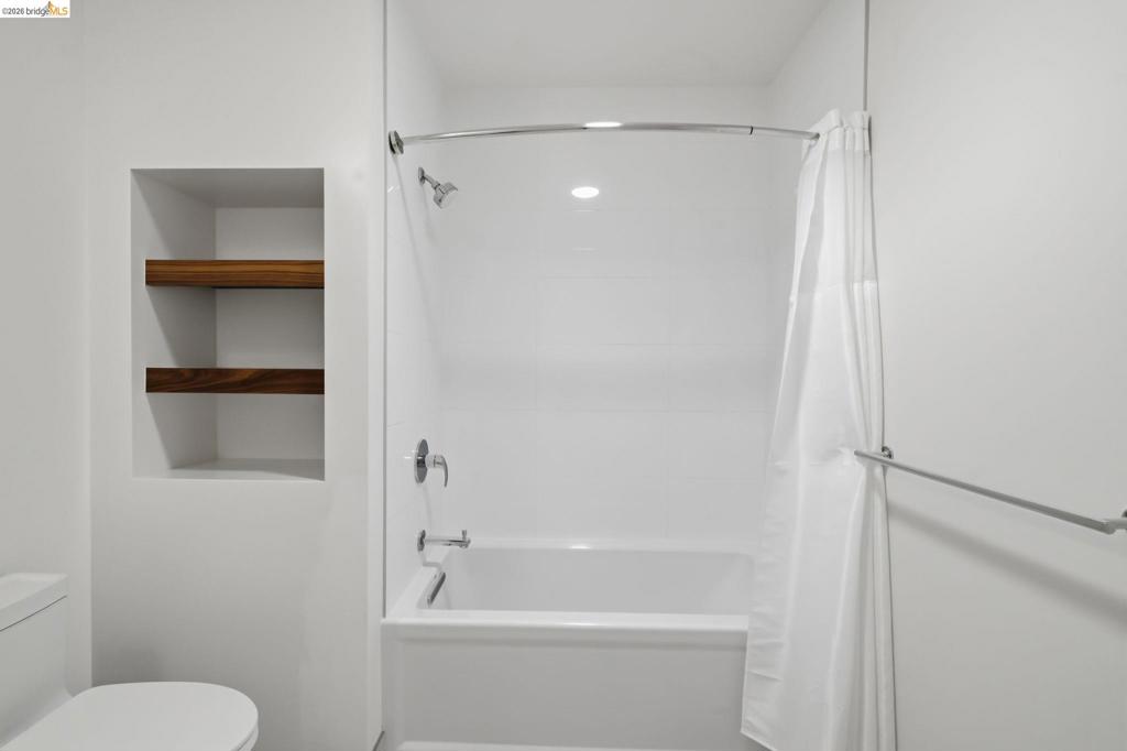 588 Minna St 603 Property Photo 34