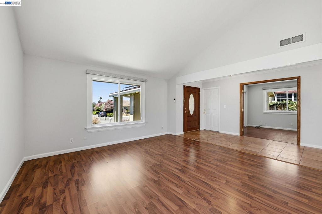 47108 Yucatan Dr Property Photo 7