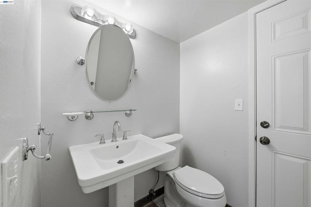 47108 Yucatan Dr Property Photo 36