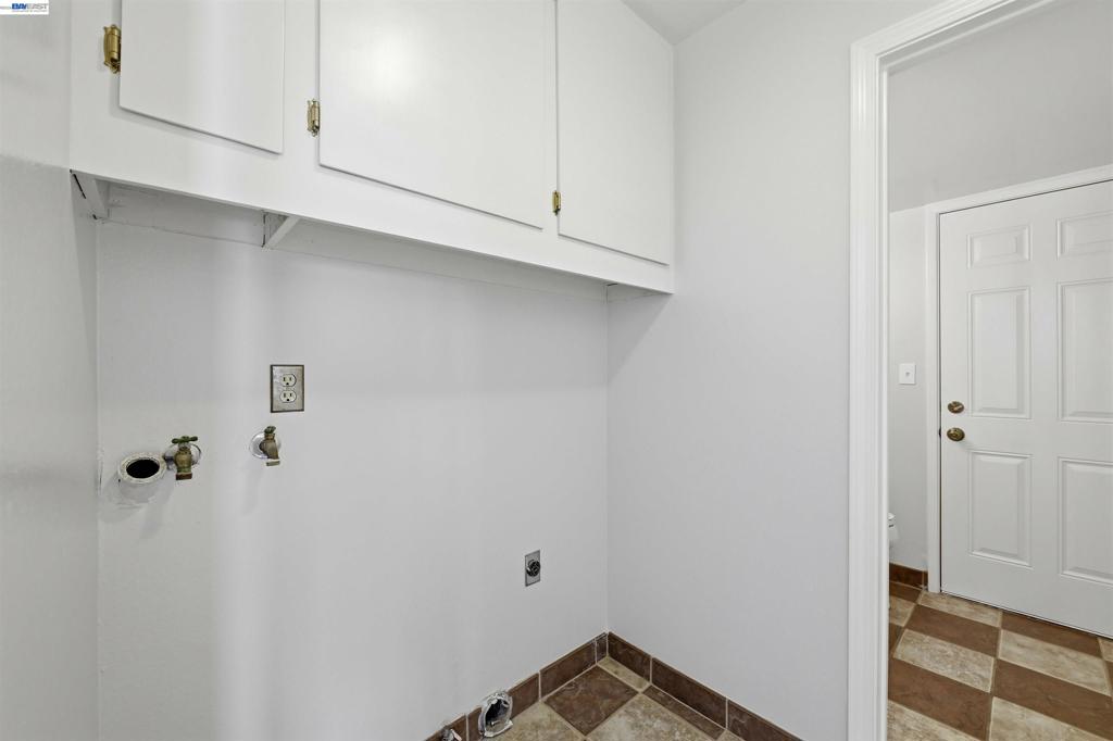 47108 Yucatan Dr Property Photo 40