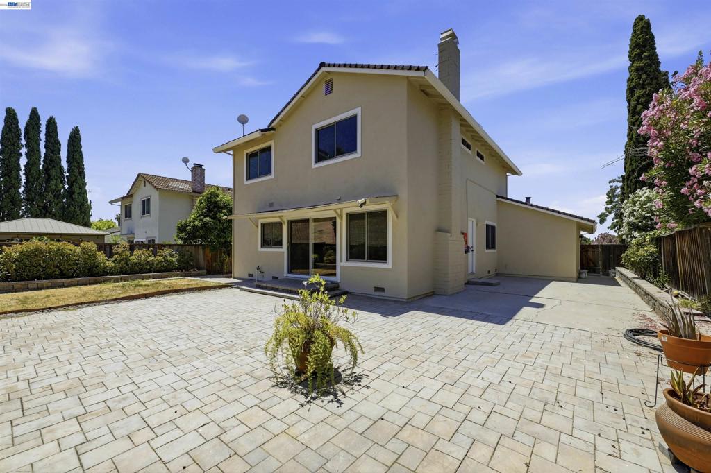 47108 Yucatan Dr Property Photo 46