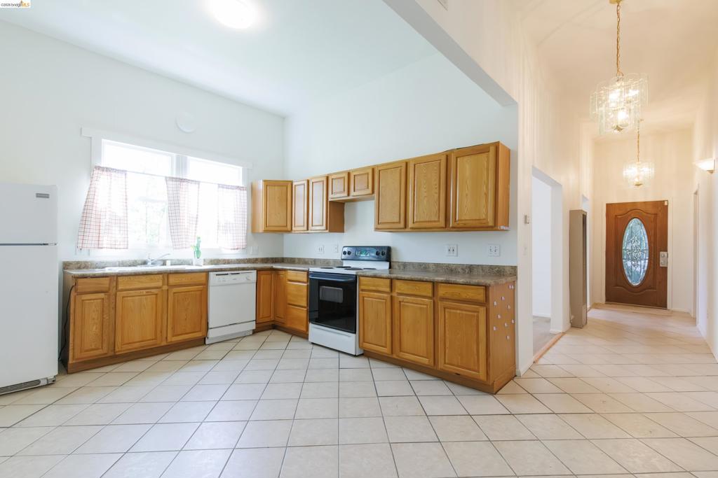 628 Kentucky St Property Photo 11