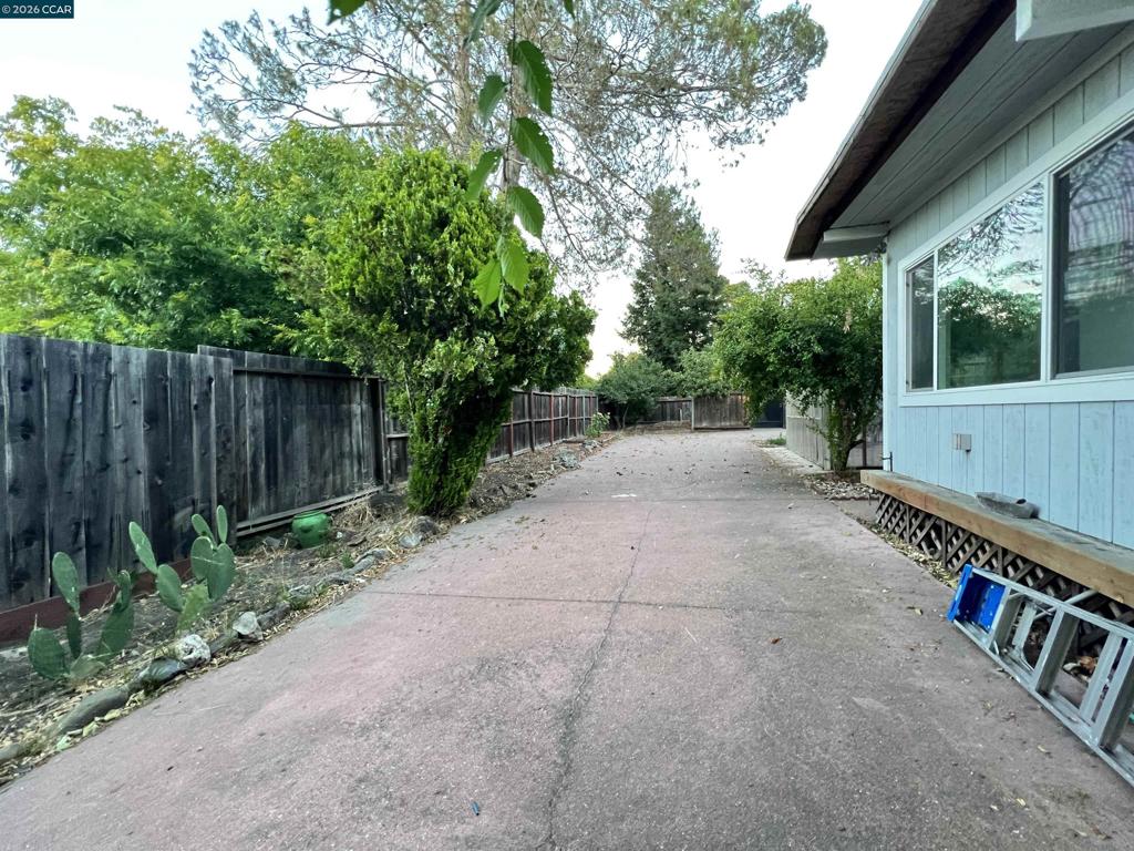 2573 Decca Lane Property Photo 29