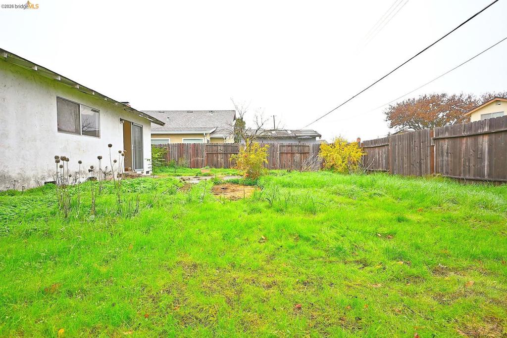 854 Finch Way Property Photo 11