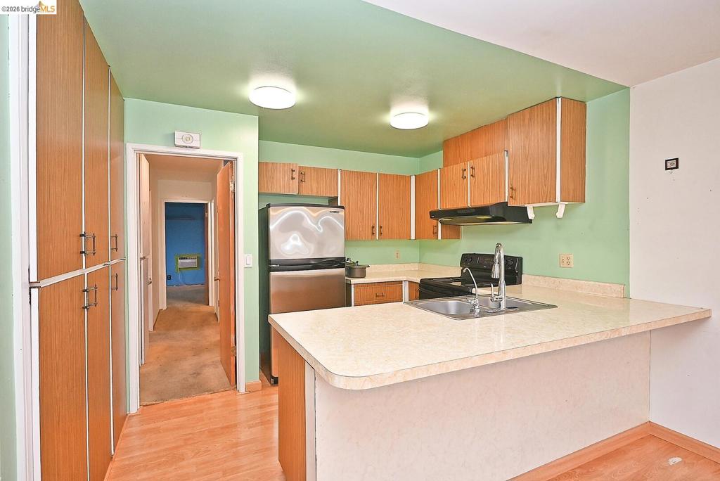 854 Finch Way Property Photo 14
