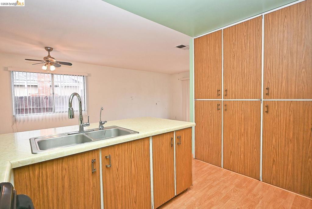 854 Finch Way Property Photo 17
