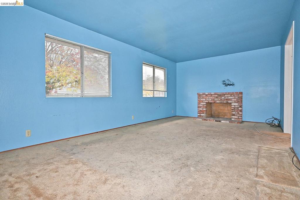 854 Finch Way Property Photo 26