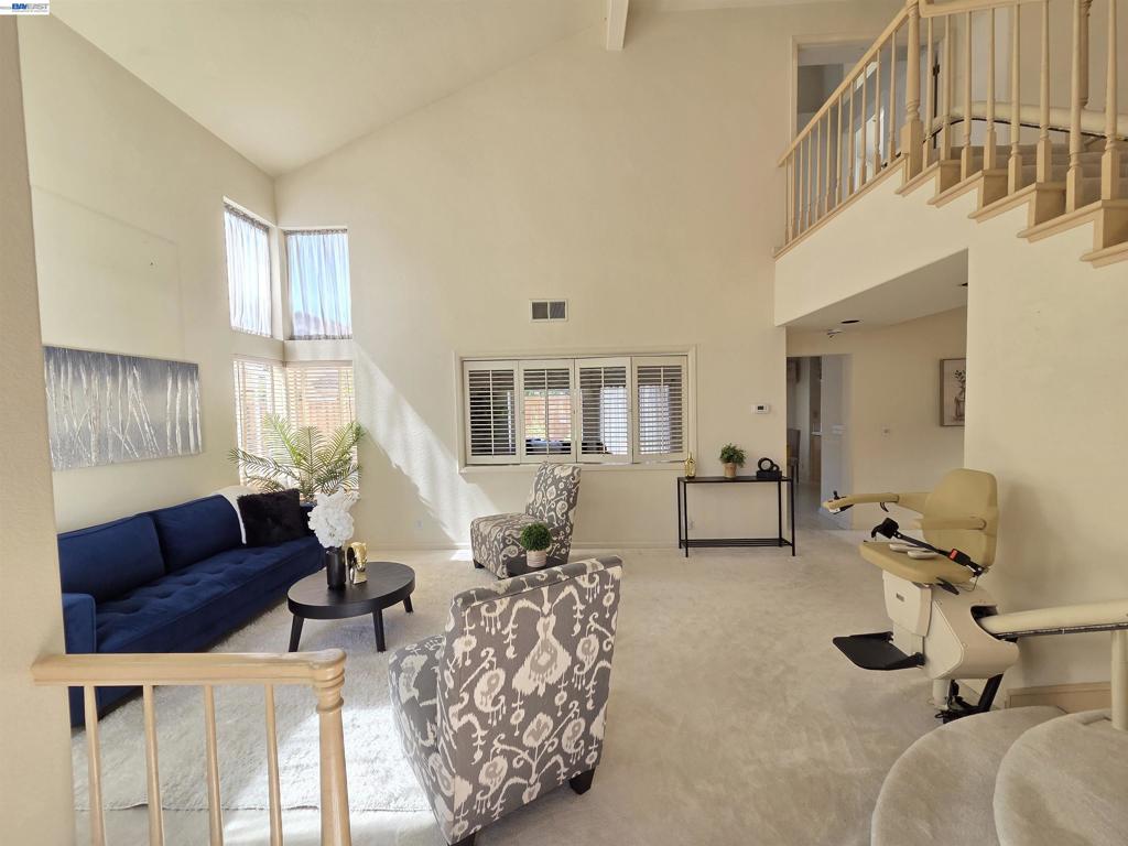 30330 Meridien Cir Property Photo 3